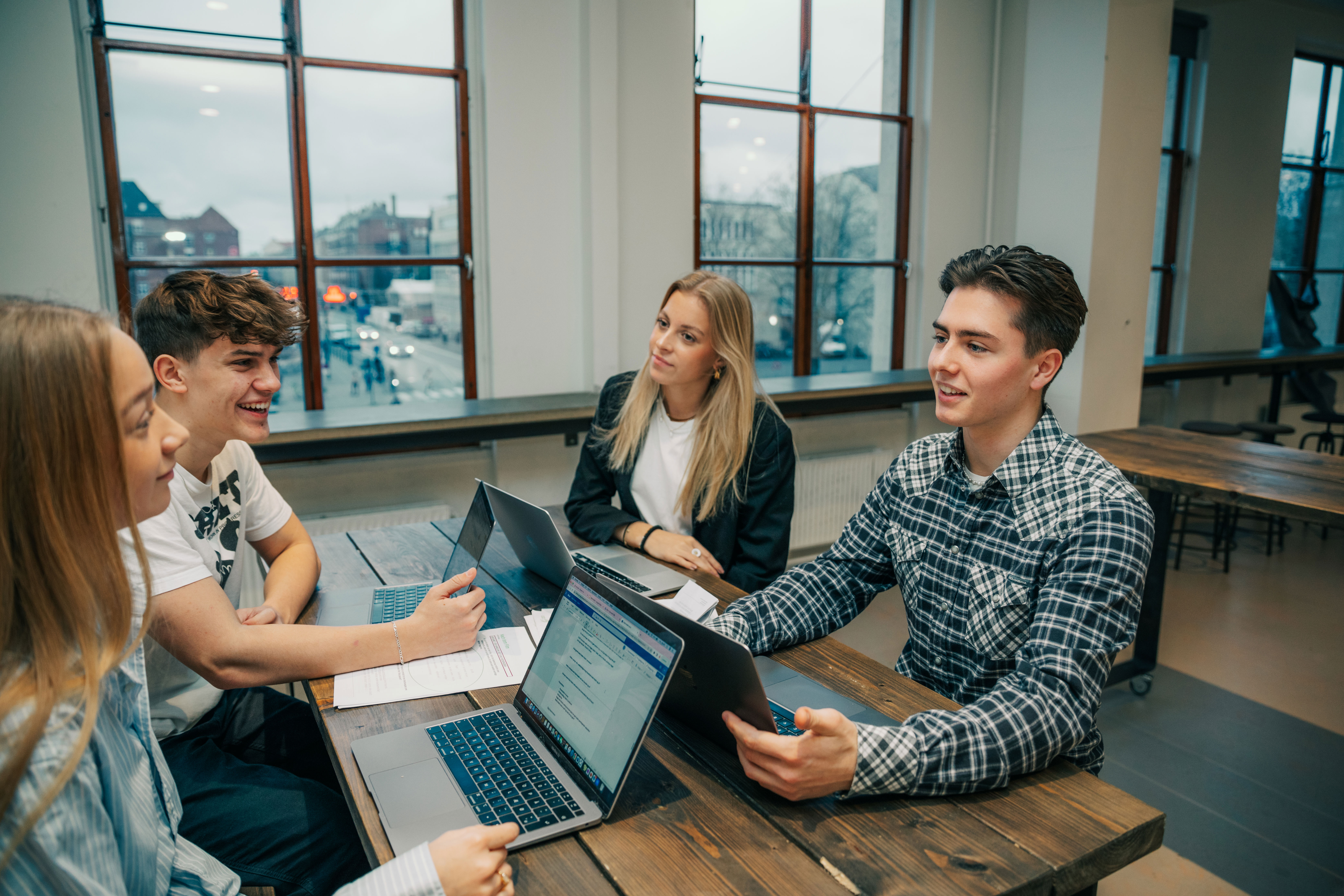 Elever der laver gruppearbejde