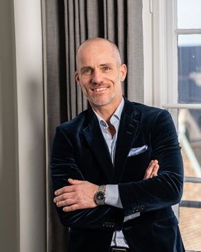 Portræt af underviser på MBA Casper Hoejmark