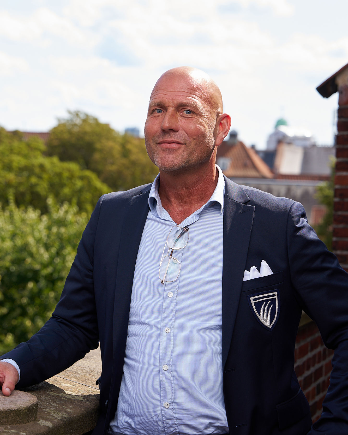 Portræt af rektor på Jesper Buchs Iværksætterakademi Mads Eriksen