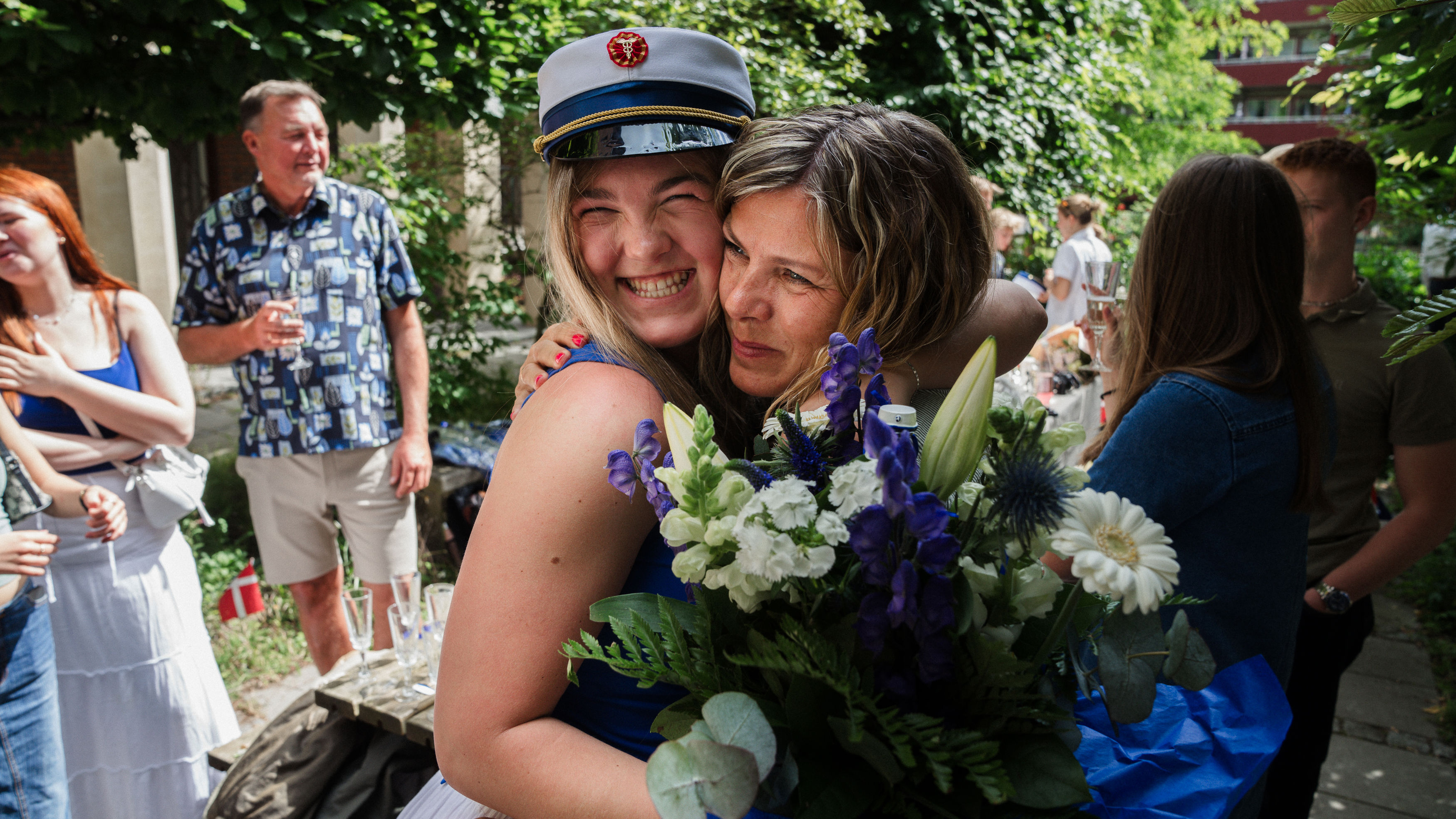Fejring af elev med studenterhue på