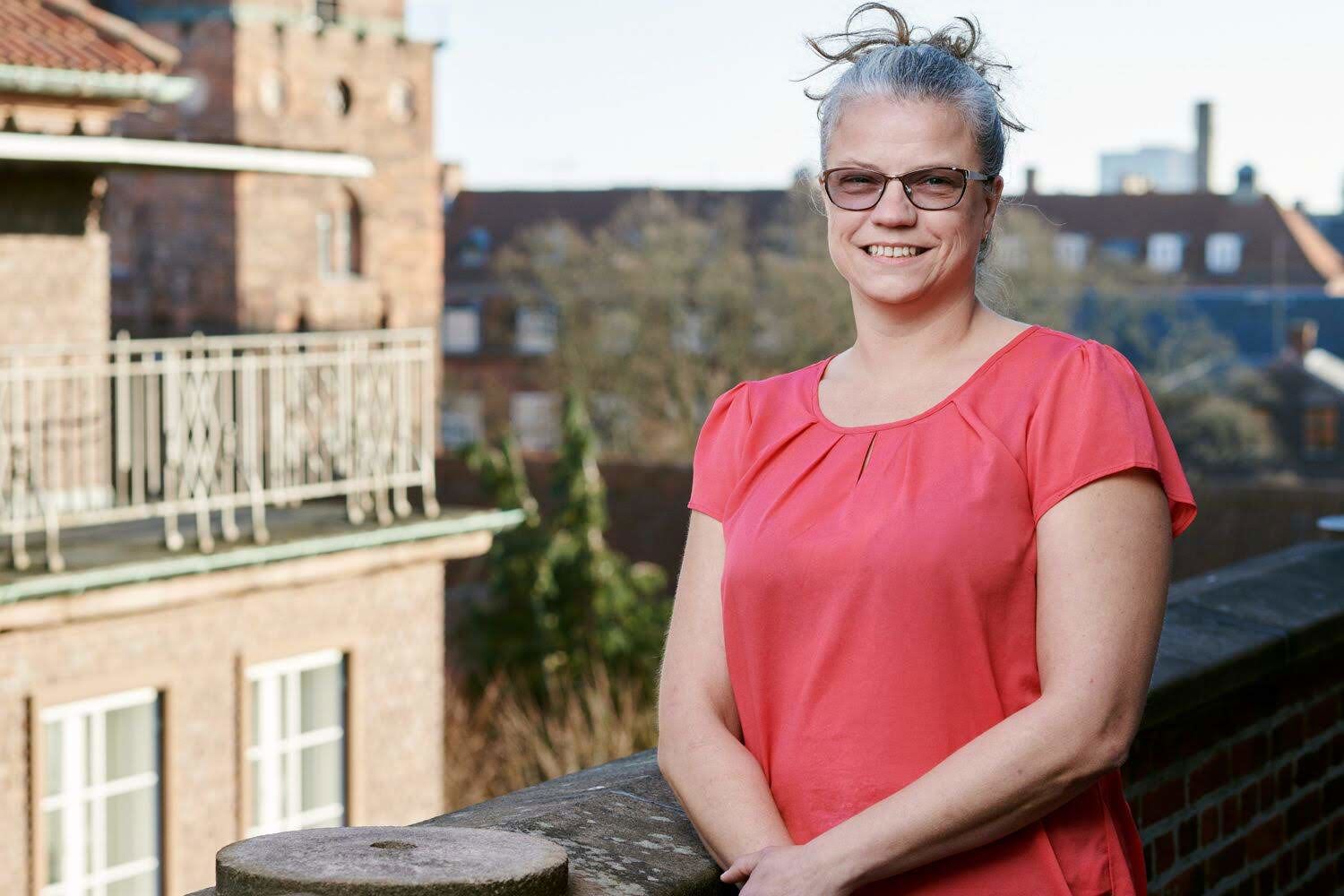 Portræt af medarbejder Ulla Hoppe